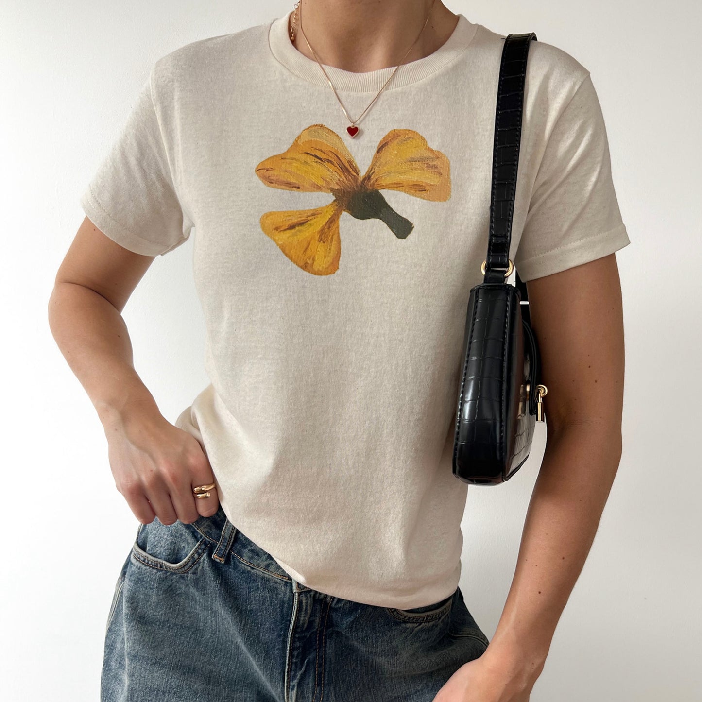 ‘FLEUR’ yellow detail baby tee